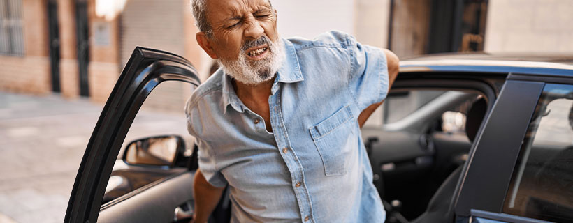 auto accident injury patient in need of back pain treatment in Commack