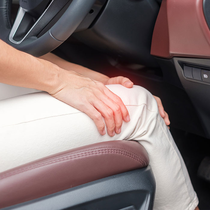 auto accident injury treatment in Commack for knee pain