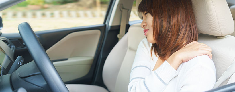 auto accident injury patient in need of shoulder pain treatment in Commack